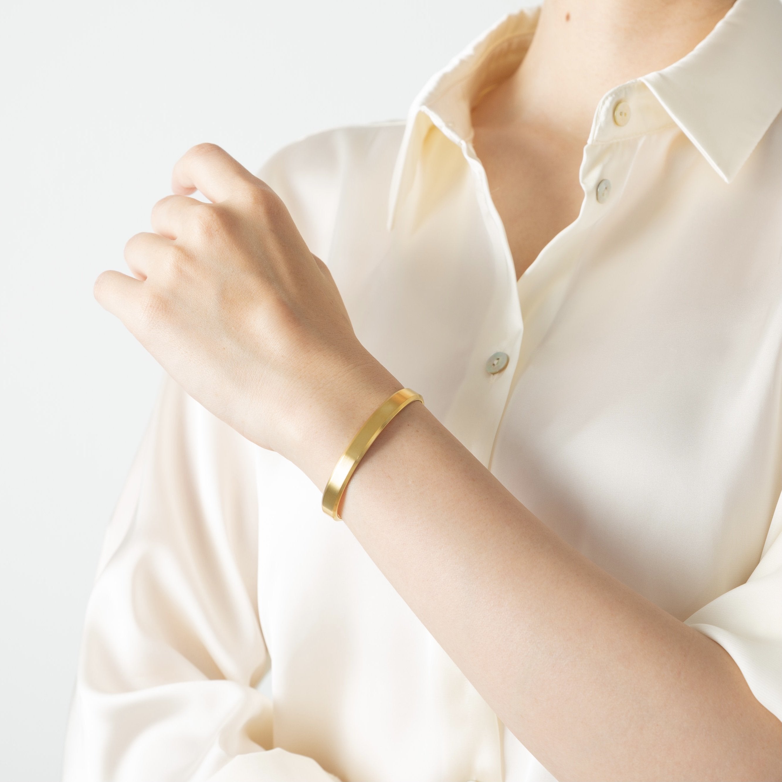 オーセンティック バングル マットゴールド - MK&T