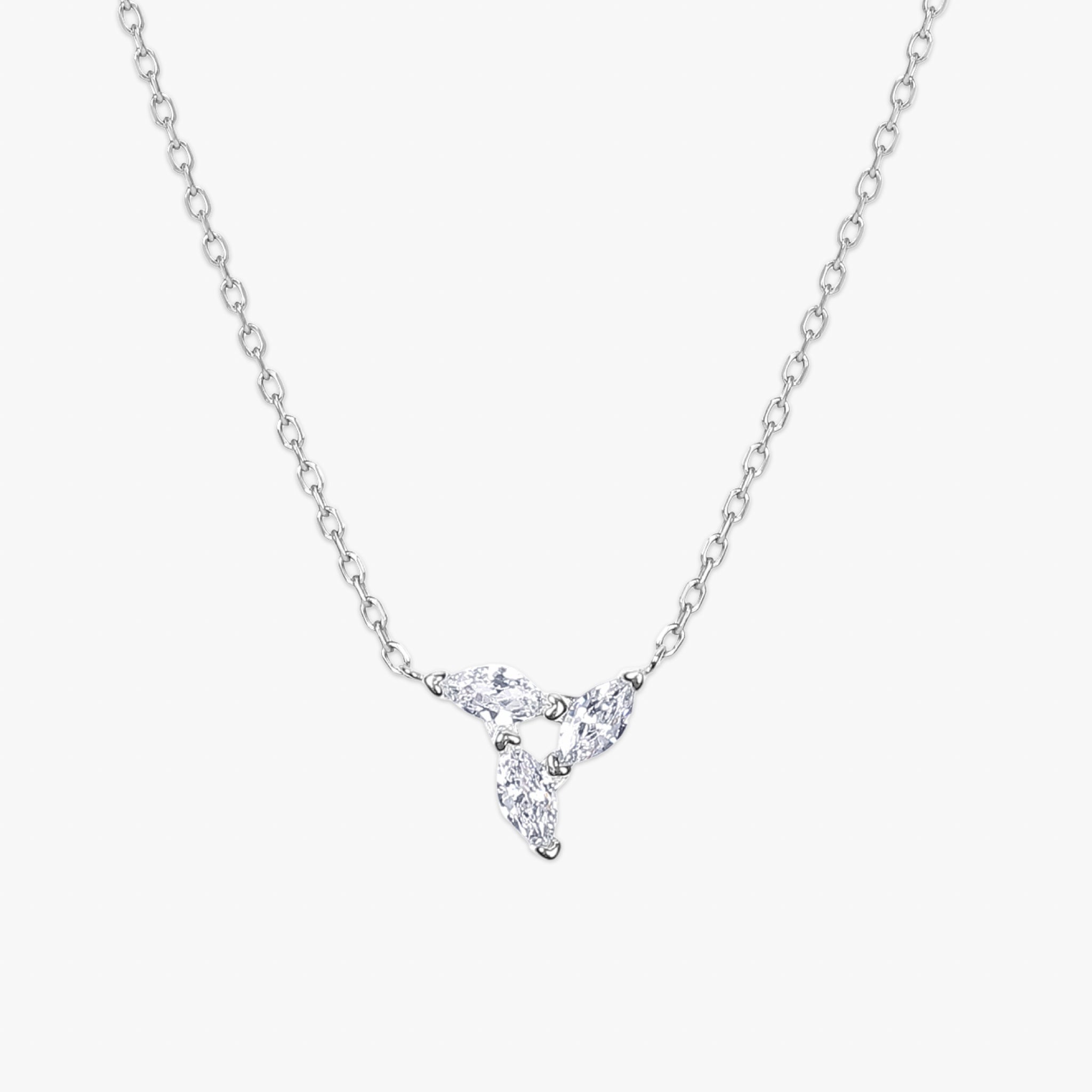 トライフレア ネックレス ミディアム